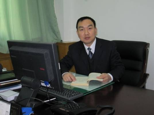 张兵（济南大学文学院院长）