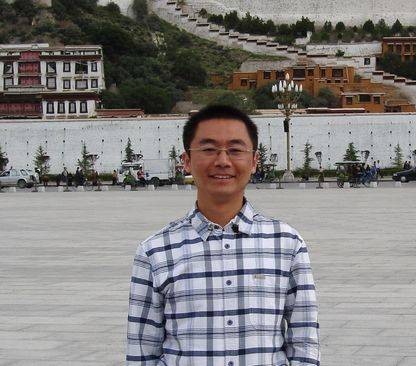 李焱（厦门大学中文系副主任）