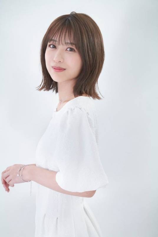 篠崎彩奈