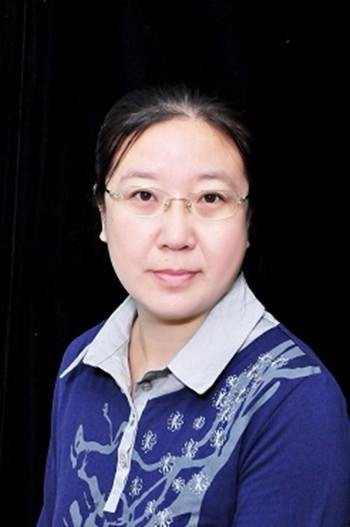 郑红（东北大学工商管理学院副教授）
