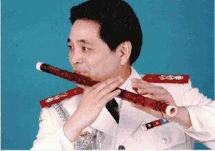 刘凤山（前卫文工团笛埙演奏家）