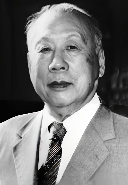 伍修权(陆海空三军院校建设开拓者之一)