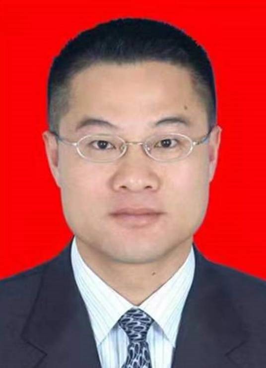 郭洪杰（广东省广州市番禺区政府党组成员、副区长）