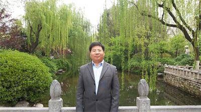 谢海长（外国语学院副院长，副教授）