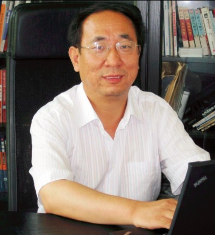 李忠义（廊坊师范学院教授）