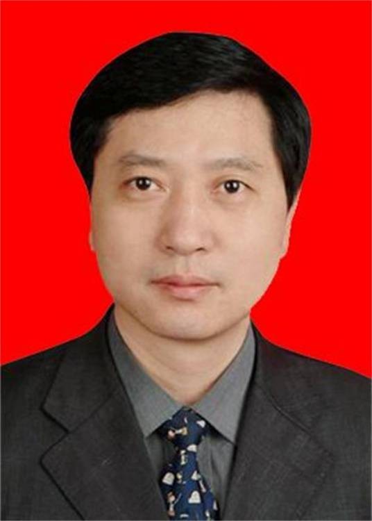 尹家辉（湖南省岳阳市人力资源和社会保障局二级巡视员）