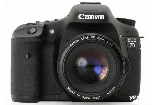 佳能EOS 7D单头套机(18-135mm IS)