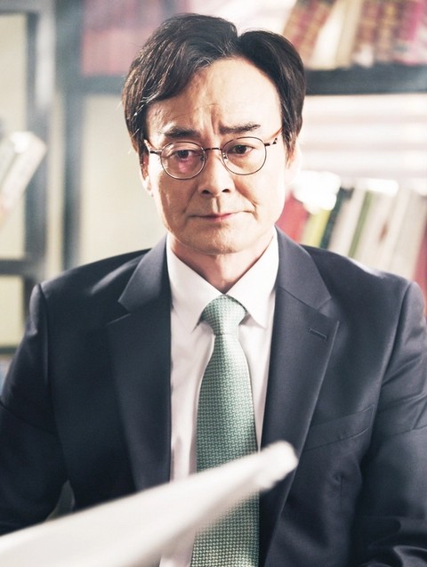 崔秉哲（韩剧《Doctor异乡人》人物）
