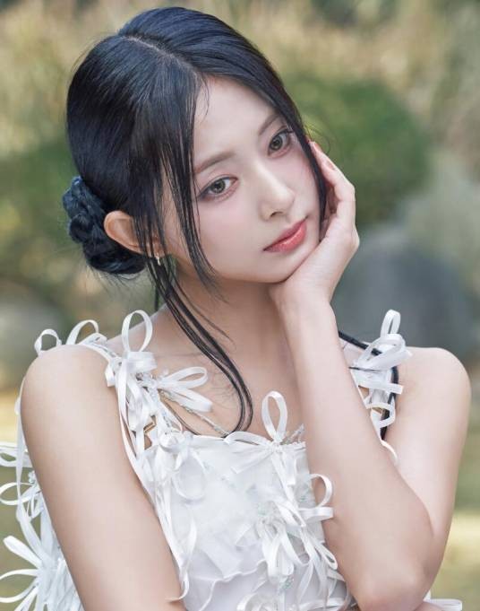 周子瑜（中国台湾女歌手、舞者）