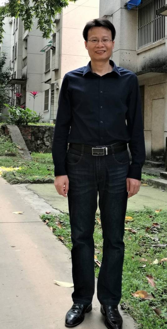 朱继胜（广西民族大学教授）