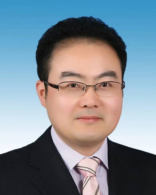 潘文卿(西藏自治区拉萨市政府副市长,江苏省对口支援西藏拉萨市前方指挥部副总指挥、党委副书记,团江苏省委副书记)