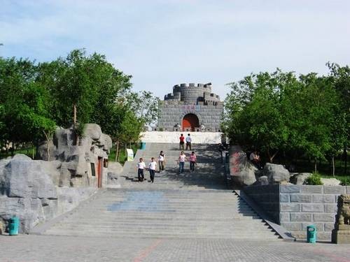 一炮成功(乌鲁木齐市市级爱国主义国防教育基地)