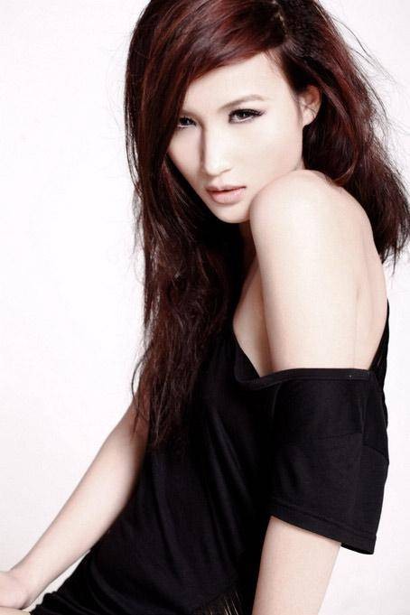 龙莎（中国女模特）