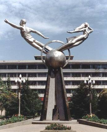 青春塑像