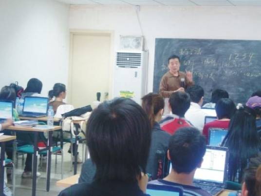 北大燕园培训学校