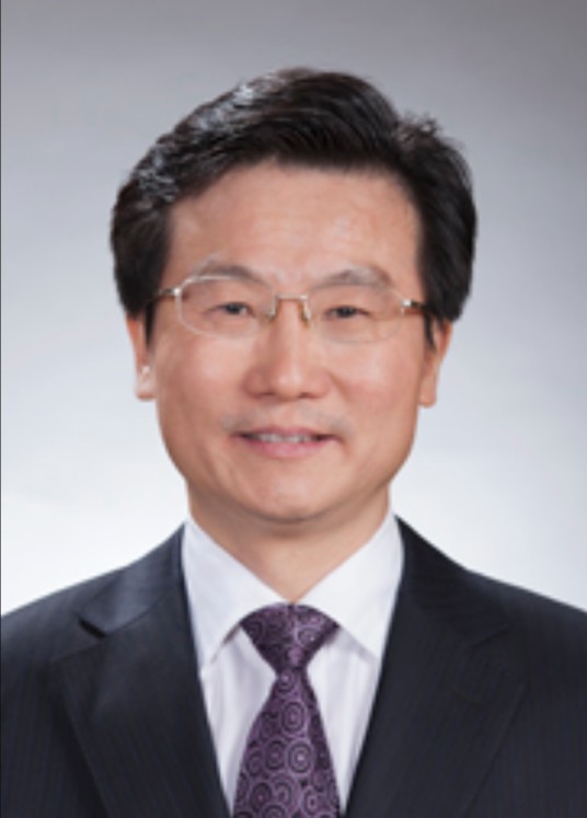 王一彪（第十四届全国政协委员，人民日报社副总编辑兼机关党委书记）