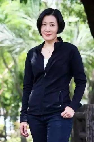 陈宇慧（香港荷兰银行董事、《多情浪子痴情侠》的作者）