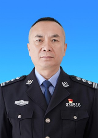 闫峰(山西省介休市人民政府副市长、公安局局长)