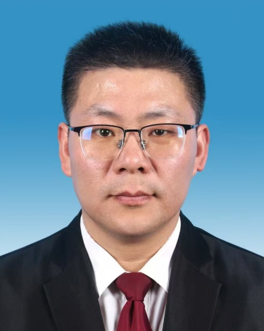 冯君（河南省鹤壁市浚县县委常委，县委宣传部部长，县政府党组成员、副县长）