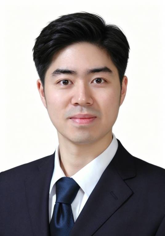 李俊明（湖北省高级人民法院司法行政装备管理处副处长）