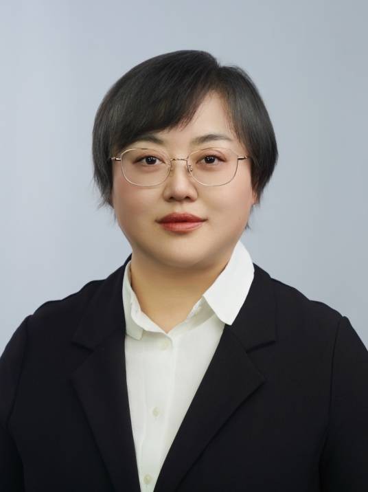 秦芳（应急总医院呼吸与危重症医学科主任医师）