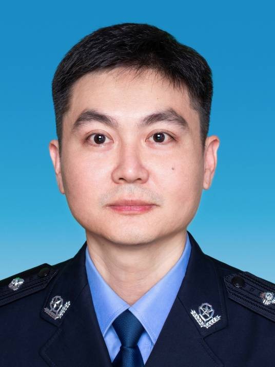 张学仁(漳州市漳浦县政府党组成员、副县长,县公安局党委书记、局长、督察长)