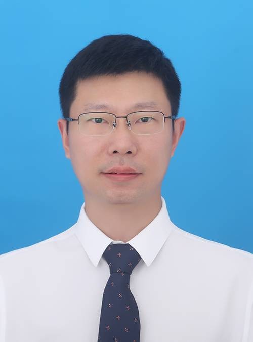 陈哲（江西省龙南市委常委、市人民政府副市长）