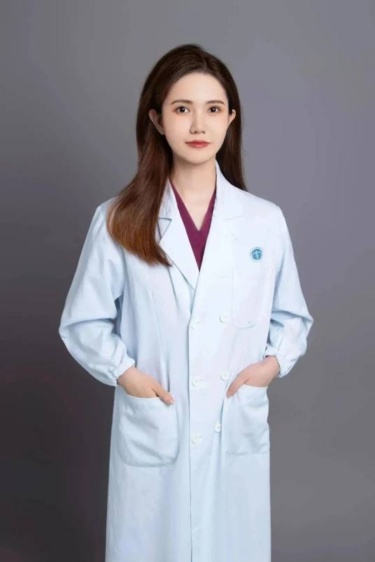 刘丹丹（北京大学深圳医院整形外科副主任医师，自媒体科普博主）