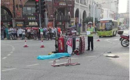 女子车祸身亡后复活