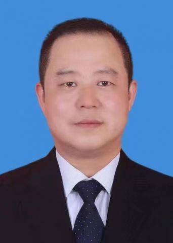 张青云（甘肃省陇南市成县县委常委、政法委书记）