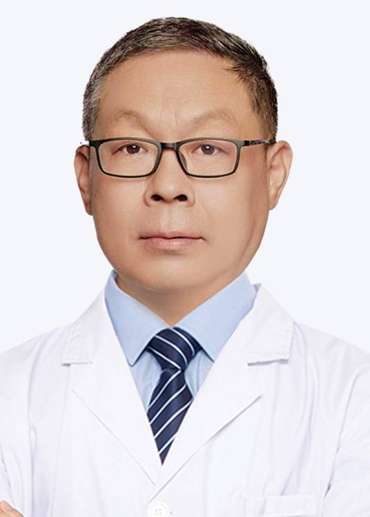 王占柱（北京裕和中西医结合康复医院肿瘤中心主任医师）