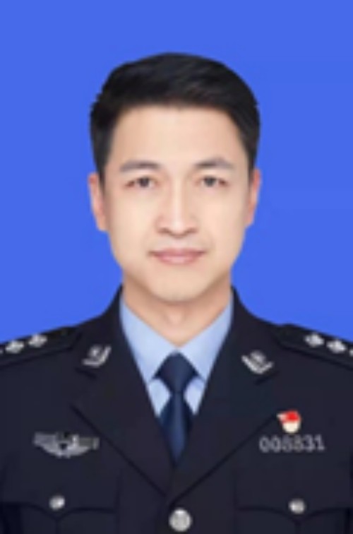 李军锋（河北省张家口市蔚县人民政府副县长、县公安局局长）