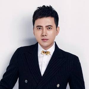 真英雄（陈子嘟演唱的歌曲）