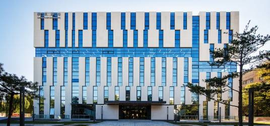 清华大学胡宝星法律图书馆