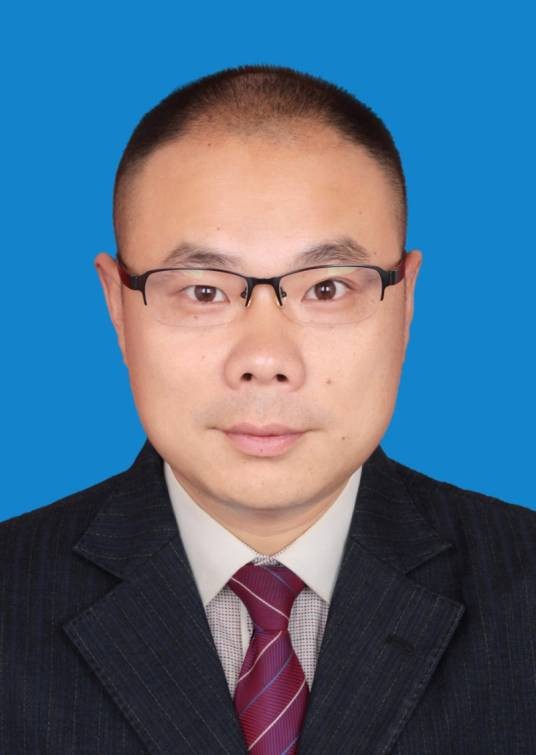 陈小波（重庆市铜梁区商务委党组成员、副主任）