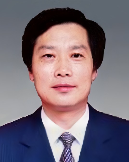 森林（成都市国土资源局原党组书记、局长）