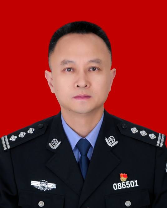 杨建伟（江西省上饶市玉山县人民政府党组成员、副县长）