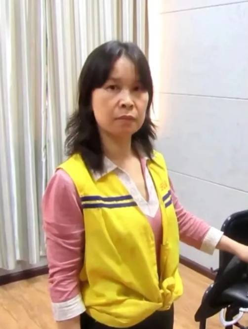 黄娟（间谍，云南省某省直机关原工作人员）