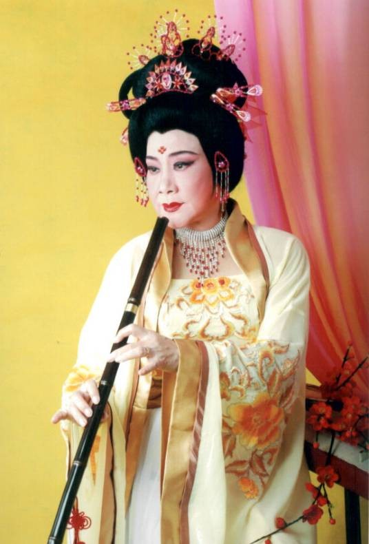 郑健英