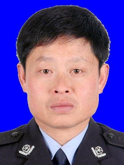 张承中（贵州省黔东南苗族侗族自治州麻江县公安局党委委员、副局长）