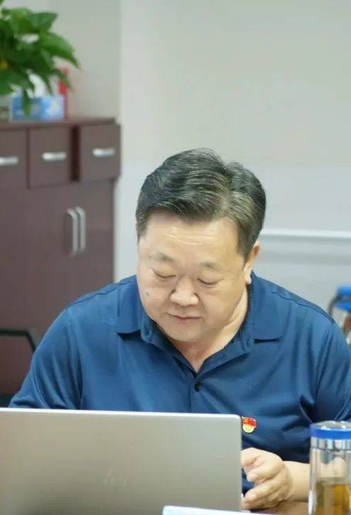 李小波（房山区长阳中心校原党支部书记、校长）