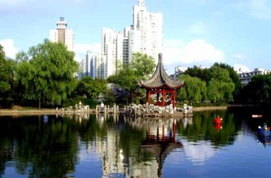 和平公园（上海市虹口区的国家AAA级旅游景点）