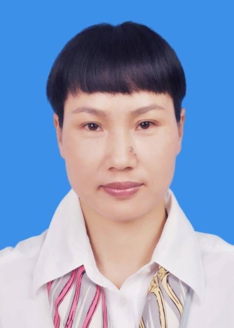 李荣荣（温州市苍南县教育局党委委员、副局长）