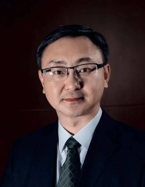 王哲(中国银行保险信息技术管理有限公司总裁,上海保险交易所党委书记、董事长、法定代表人)