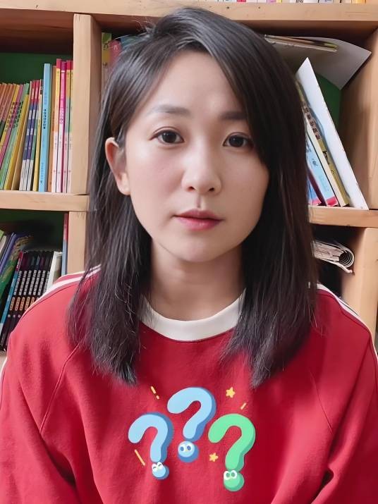 主持人云菲
