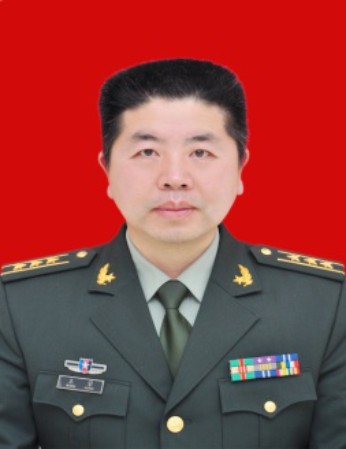 王荣（湖北省应城市人武部上校政治委员）