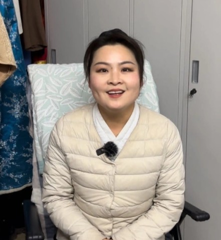 李莉(万岁山武侠城景区《王婆说媒》节目“王婆”扮演者)
