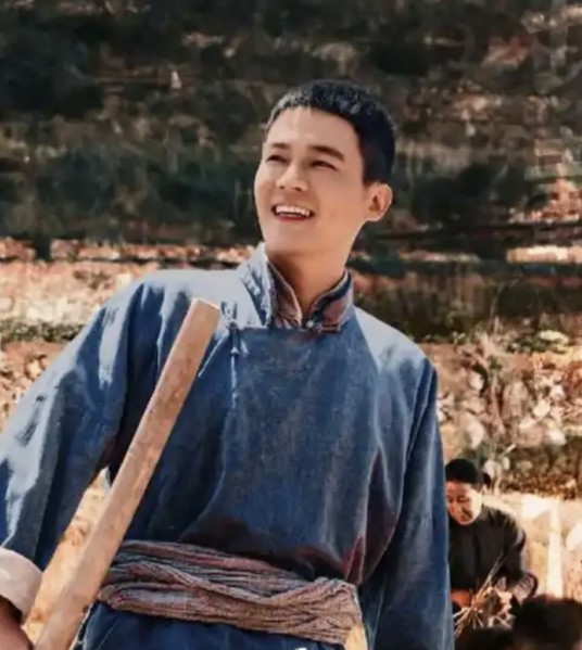 封大脚（小说《缱绻与决绝》中的角色）
