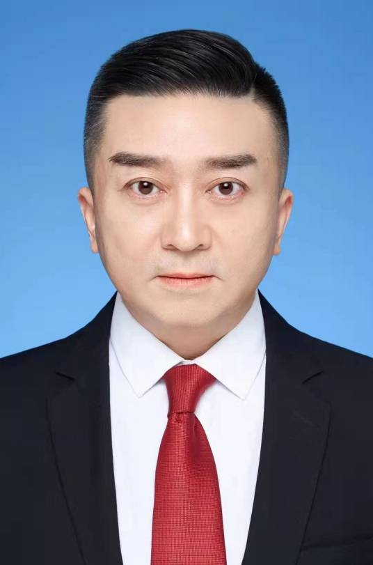 江艇（中共重庆市渝北区双凤桥街道工作委员会书记）