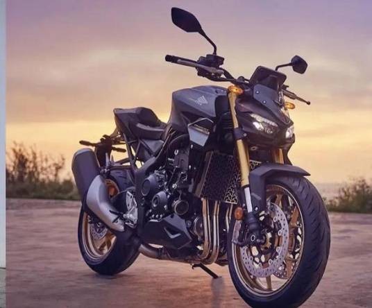 2025款CB1000R型摩托车